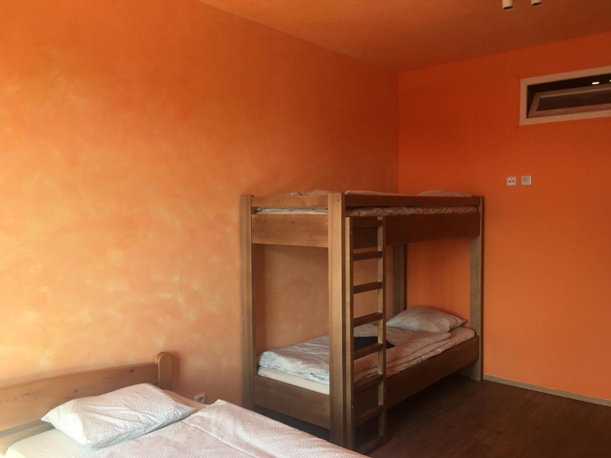 Cb Rooms/Bed&Soup Ceske Budejovice Exteriör bild