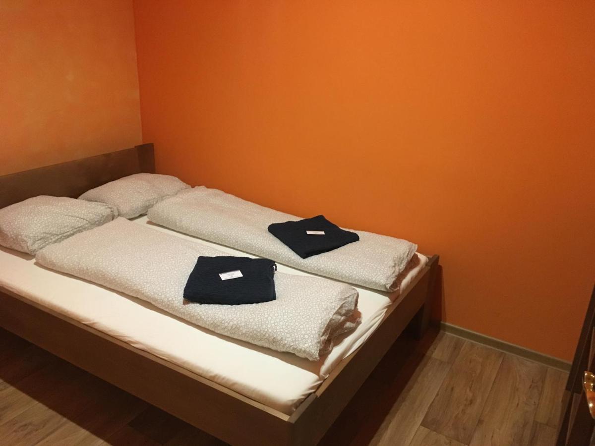 Cb Rooms/Bed&Soup Ceske Budejovice Exteriör bild