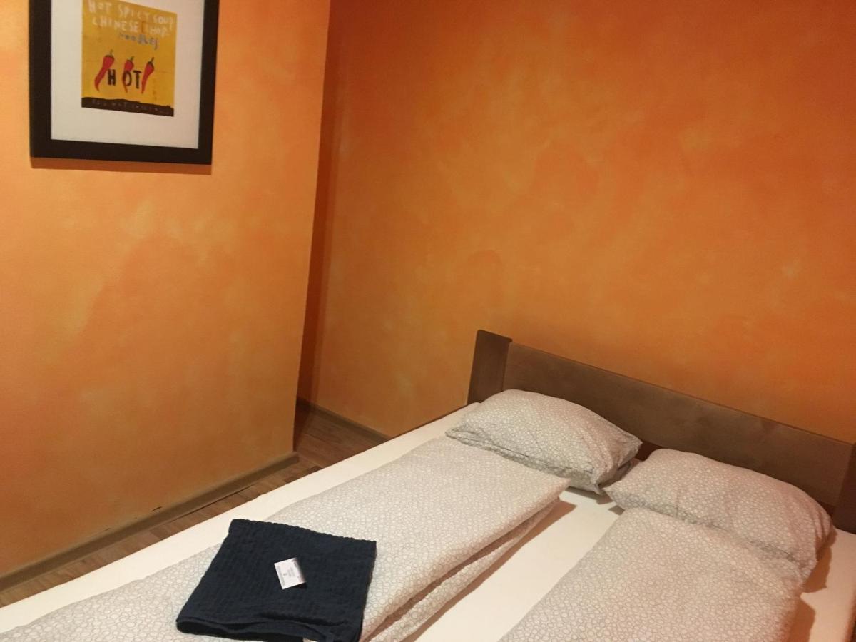 Cb Rooms/Bed&Soup Ceske Budejovice Exteriör bild
